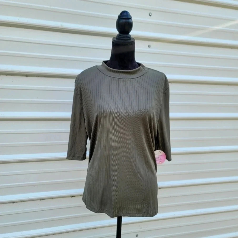 NWT Full Circle Trends Womens Green Short Sleeve Mock Neck Stretch Ribbed Top 2X